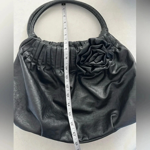American Eagle/ Vegan  leather/ Rose appliqué/ Black lining w/ zippered pocket - Picture 11 of 14